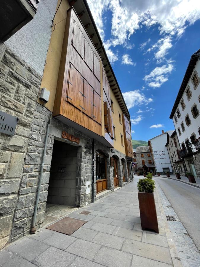 El Atico Nuevo En El Centro Con Ascensor, Garaje, Aire Acondicionado Y Wifi Apartment Biescas  Exterior foto