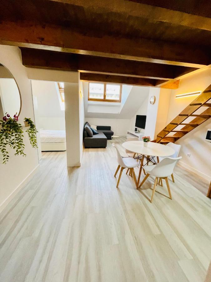 El Atico Nuevo En El Centro Con Ascensor, Garaje, Aire Acondicionado Y Wifi Apartment Biescas  Exterior foto