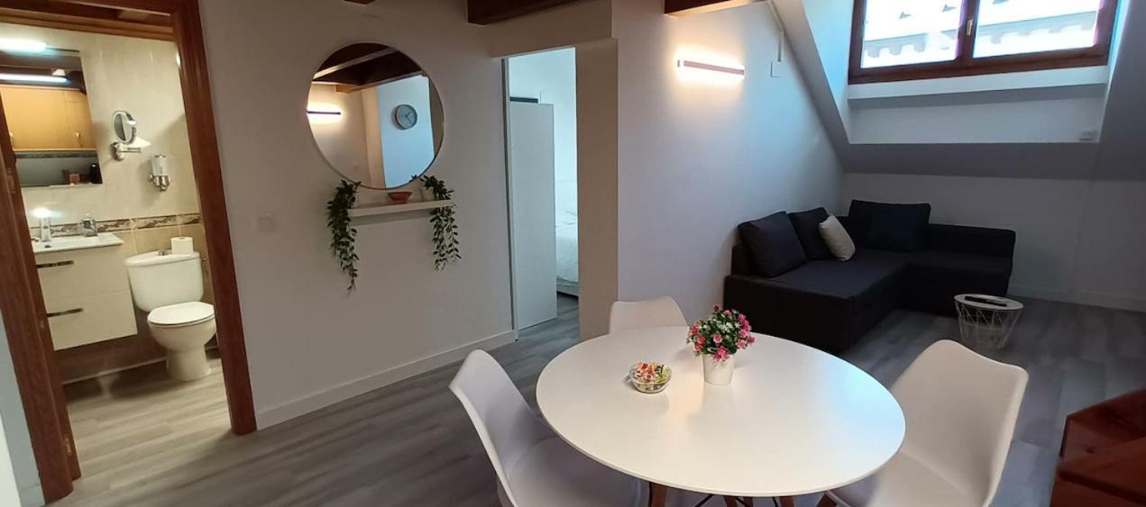 El Atico Nuevo En El Centro Con Ascensor, Garaje, Aire Acondicionado Y Wifi Apartment Biescas  Exterior foto